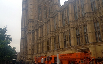 concreting-floor-at-the-houses-of-parliament